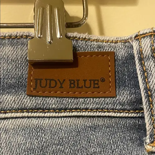 Judy Blue Womens  Mid Rise Rainbow Paint Splash Distressed Jean Shorts