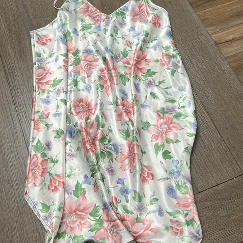 Vintage paper tag Dentelle Ivory Floral Polyester Slip Dress Nightgown Large Pink