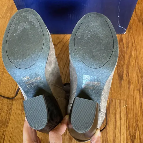 Qupid Keeping It Chill Taupe Oil Finish Slouchy Ankle Boots. Sizes 8 & 6.5. NEW IN BOX - Image 9