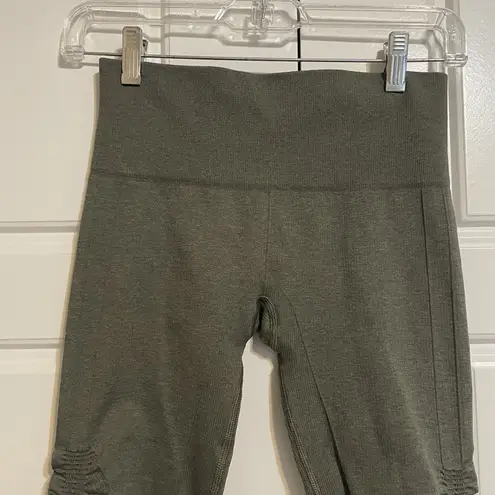 Lululemon  Olive Green High Rise Crop Leggings Ruched Bottoms Athleisure‎