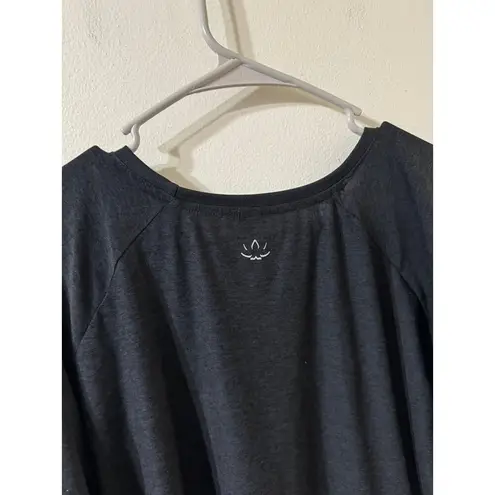 Beyond Yoga Grey  Long Sleeve Shirt Size Large