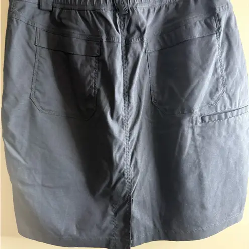 Duluth trading black skort size 12