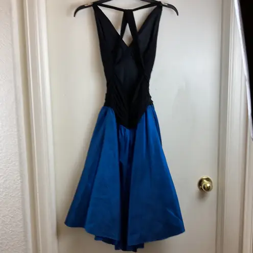 🌞Niki by Niki Livas Black Ruched Halter Top with Blue Metallic Midi Dress Size 2