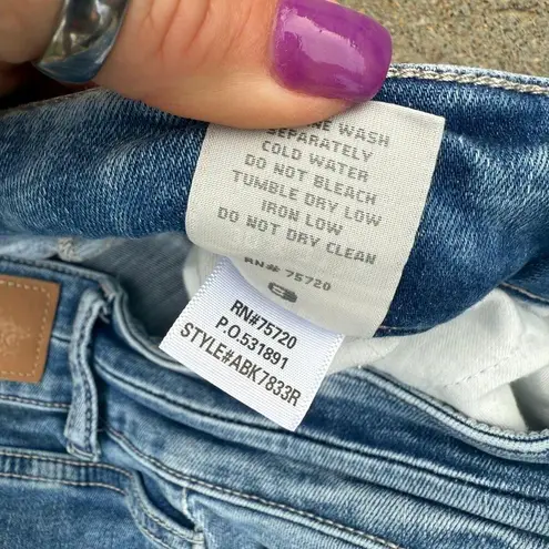 BKE Buckle Payton Universal Fit Mid Rise Boot Cut Frayed Knee Blue Jeans 30R