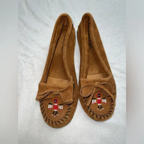 Minnetonka  Women’s Thunderbird Moccasins / Brown Suede / Size 10