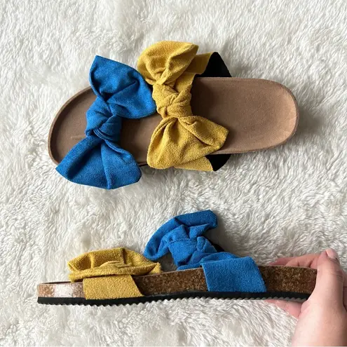 Boutique bow tie color block sandals 9.5