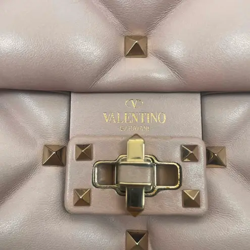 Valentino Garavani Candystud Medium Top Handle Leather Bag Rockstud Pink