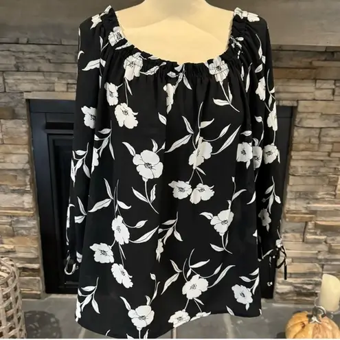 Gibson Black and White Floral Blouse