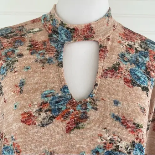 Love In Floral ruffle sleeve tunic blouse Size Medium