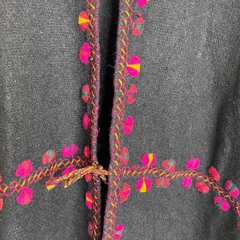 Vintage Vrikke Norwegian Hand Embroidered Trim Wool Jacket Open Tie Closure L Size L