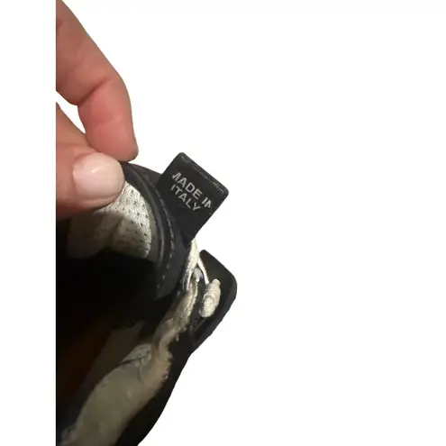 ESSEutESSE Black Leather and Nylon Sneakers – Women’s Size 6