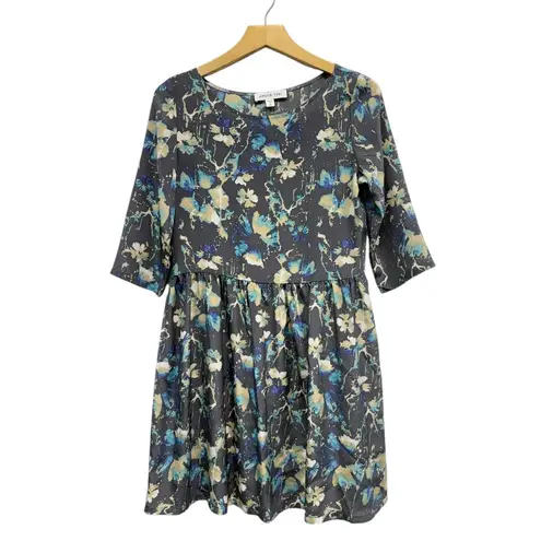 Amour Vert Boat Neck Elbow Sleeve Abstract Floral Silk Dress in Dark Gray sz XS