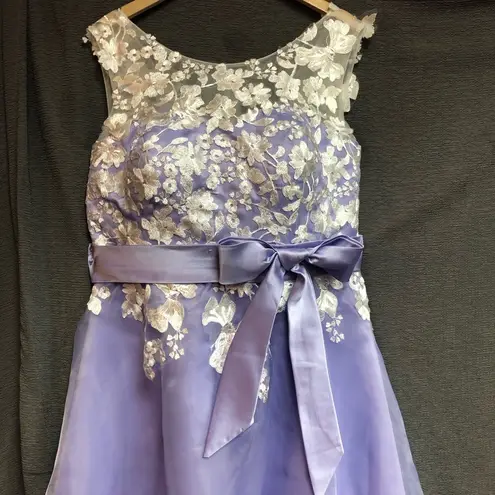 Jaden lilac dress with white upper shoulders tulle with flowers Size 16