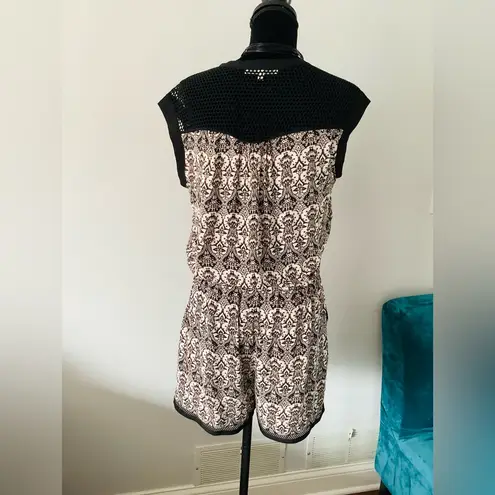 Daniel Rainn Exclusively NICE and dressy romper 🌹