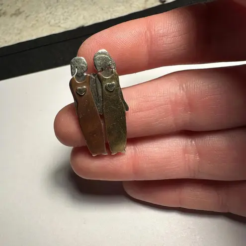 Two Sisters Mima & Oly with Hearts Brooch Pin Tri tone Metal