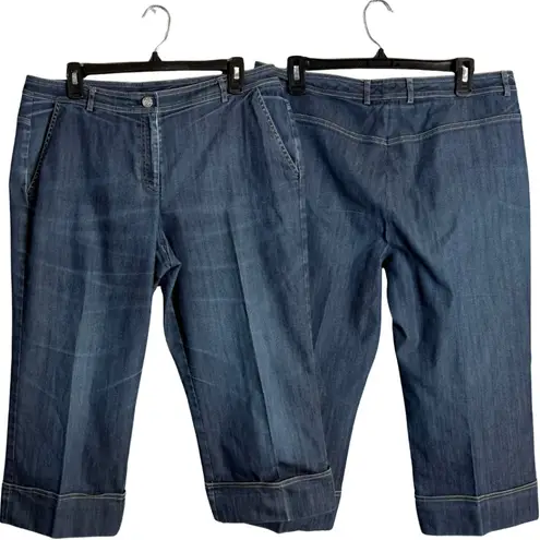 St. John Denim Jean Capris Women's 10 Blue Cuffed Stretchy Designer Classic Chic