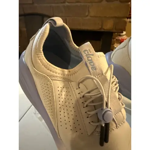 Clove White/Grey Womens Nursing Shoes Size 8 Gray