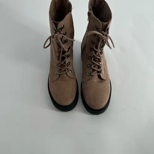 American Eagle  Womens Two Tone Combat Boots, Style # 041-1414-47856-A