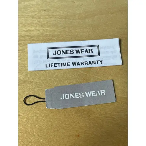 Jones Wear Vintage Gold Tone Stainless Steel Watch Not Tested New In Box