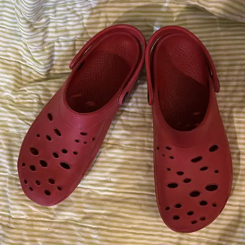 Crocs Unbranded Rubber Garden Clogs with Back Strap Size 8 Women’s