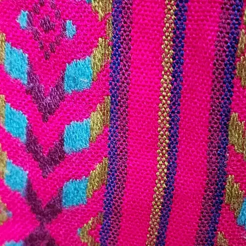 Bethany Mota Magenta Southwestern Embroidered High Rise Shorts Size 12