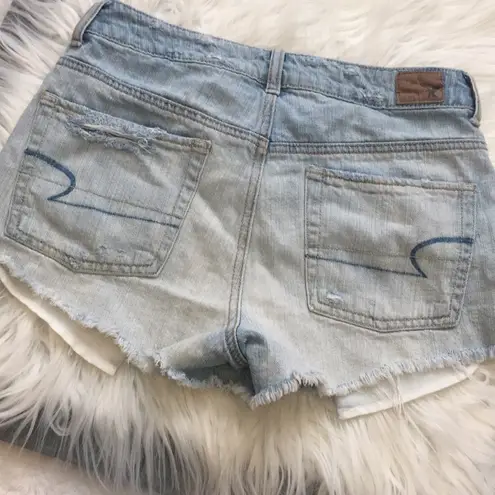 American Eagle  high rise distressed shorts 😍