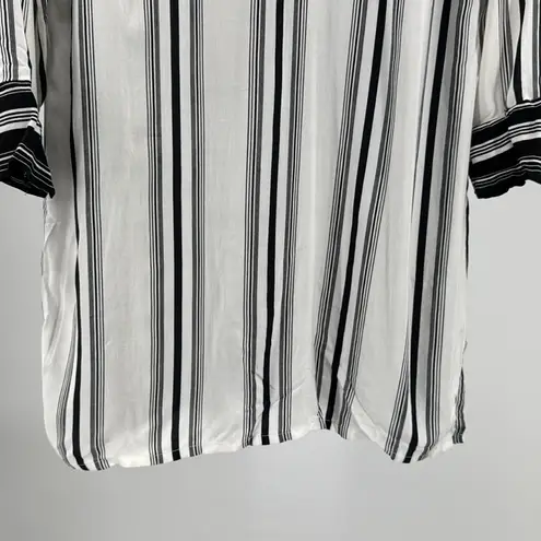 Embroidered tunic Black and White Striped Blouse Red rose Accent button up Size L