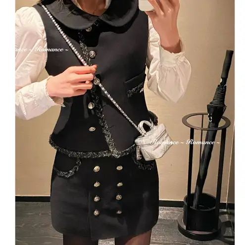 Elegant Tweed Trimmed Navy Blue Silver Button Embellished Mini Skirt Size XS