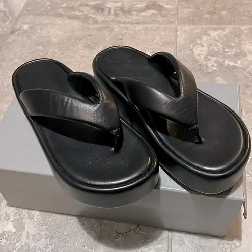 Balenciaga Padded Rise Platform Leather Thong Sandals in Black, Size 41 $695
