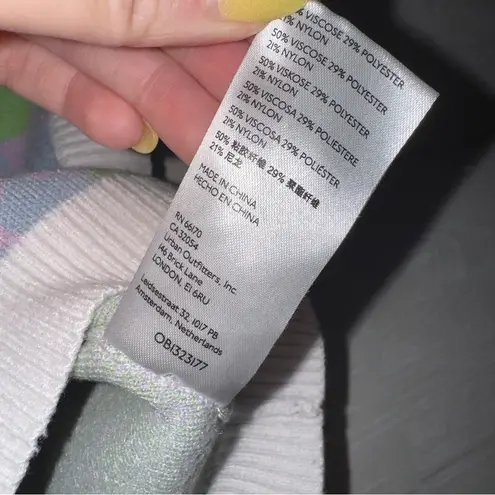 Urban Outfitters  Women's Sleeveless Floral Print Cropped Sweater Vest size XS