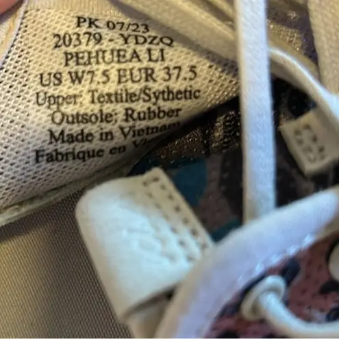 OluKai Pehuea Li Women's low sneaker, Purple, size EU37.5/ US7.5,NWOT DISPLAY Purple