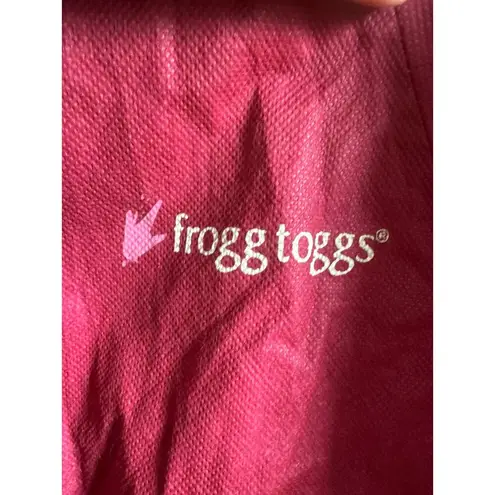 FROGG TOGGS woman classic proaction waterproof rain jacket in cherry size small Red