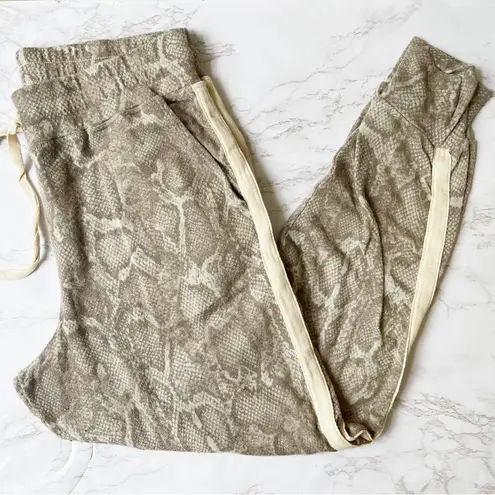 Sundry  Snake Print Knit Jogger Sweat Pants Sand Revolve USA Size 2 Medium