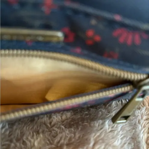 Travelon Women's Floral Wallet - Black and Red