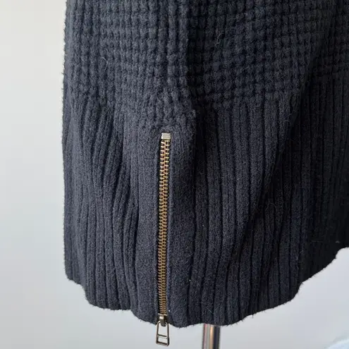 L.L. Bean Pet Black Waffle Knit Turtleneck Pullover Sweater Women's Large