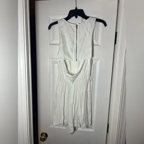 Alice + Olivia  Air Open Back Zipper White Halter Neck Romper Short Size 10 - Image 3