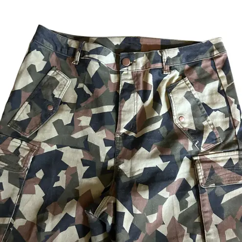 IT'S Camo Cargo Pants 14W Wide Leg Tie Ankle Pockets Green Black Brown