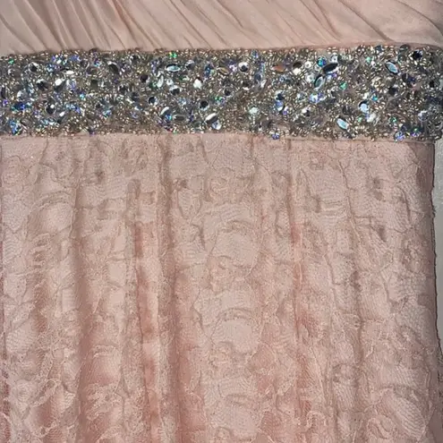 My Michelle  Pink Sweetheart Lace Gown – Size 5