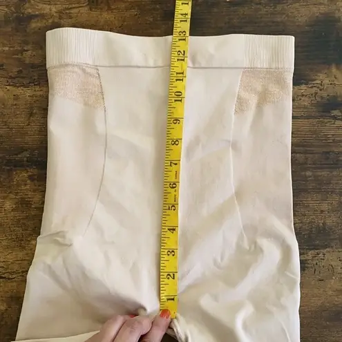 Bali high waisted Shape wear Size M NWOT