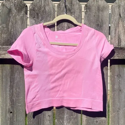 All In Motion  Seamless Cropped Short Sleeve Top Pink | L