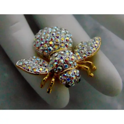 Joan Rivers BEE BROOCH PIN Winner Apprentice Trump Aurora Borealis Pave Crystal Gold