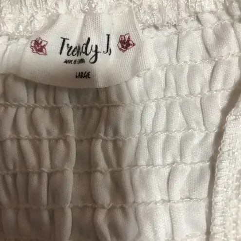 Trendy J's Women's Large Long Sleeve White Lace Top