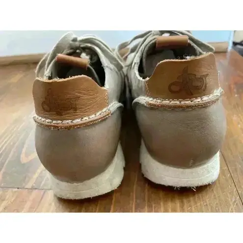 OTBT Women's Snowbird Lightweight Leather Sneakers, 7.5