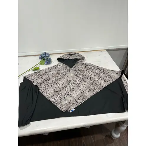 Rainraps Hooded Rain Poncho Snakeskin Print Rain Coat Lightweight OS Gray Size XL