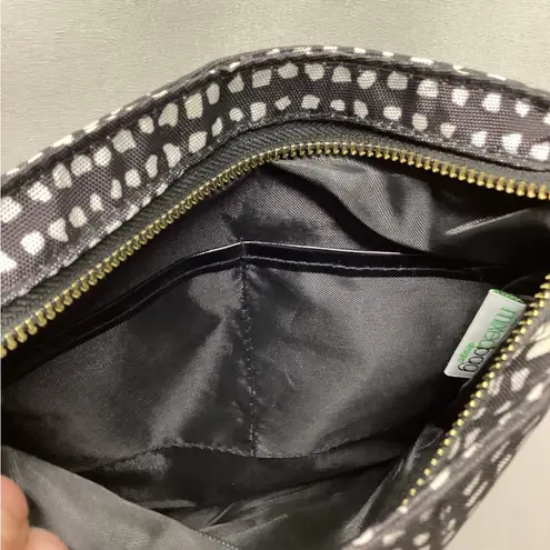 Cross body purse. New. Black and white pattern