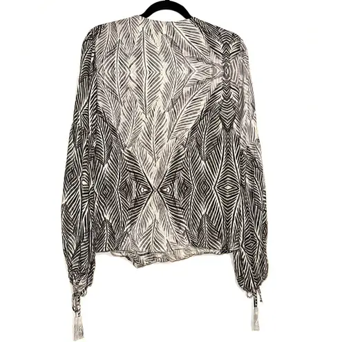 Lovestitch NWT Surplice Leaf Print Long Sleeve Blouse MEDIUM