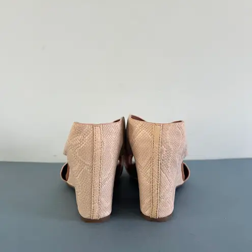 Gentle Souls by Kenneth Cole Inna Snake Print Nude Comfort Wedge Sandals