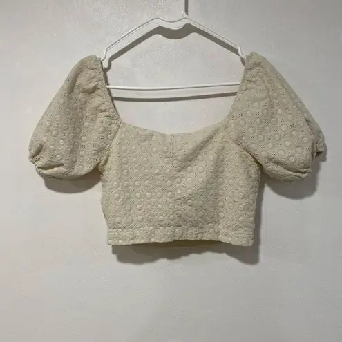 Mi Ami Women’s Eyelet Puff Sleeve Crop Top Tie Front Cream Size M Size M
