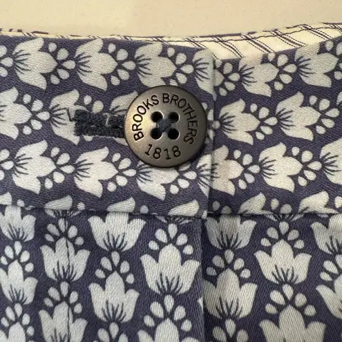 Brooks Brothers Red Fleece Flower Flat Front Chino Shorts Women's 8 Blue/White