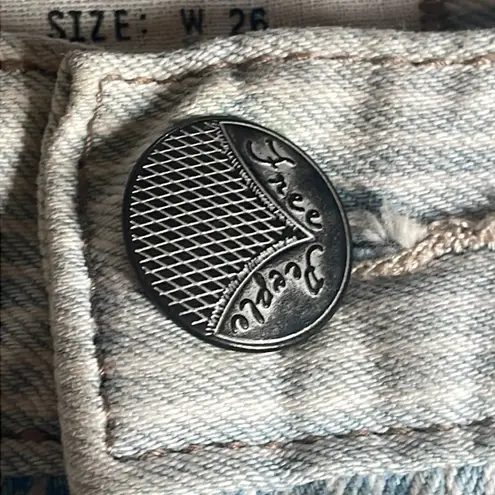 Free People  Middie Jean stripe Shorts with lace trim size 26